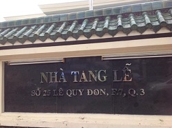 vòng hoa tang lễ tại lê quý đôn